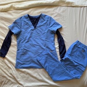 Ceil Blue Size Small and small petite bottom Figs Scrubs